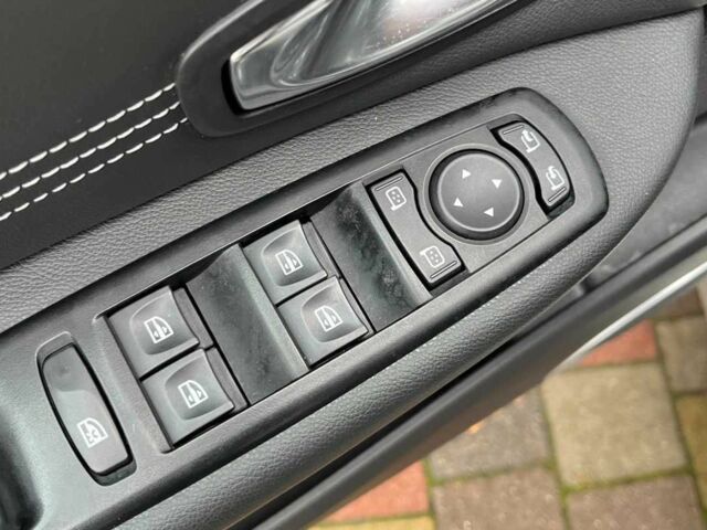 Рено Сценик 2011 в Стрые на Automoto.ua Серый Рено Сценик, объемом двигателя 2 л и пробегом 215 тыс. км за 7500 $, фото 19 на Automoto.ua