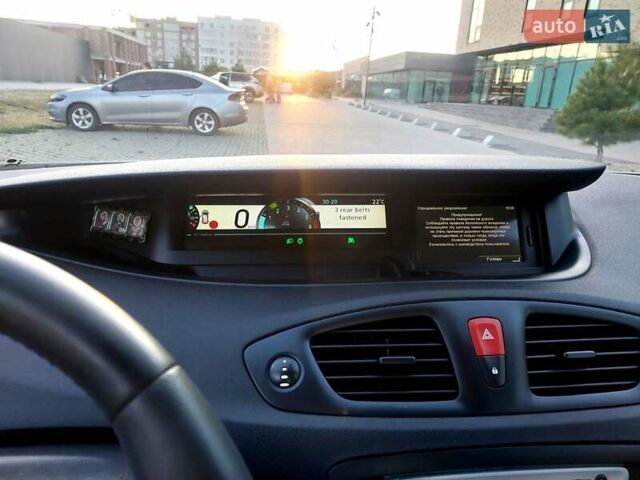 Серый Рено Сценик, объемом двигателя 1.5 л и пробегом 309 тыс. км за 6300 $, фото 13 на Automoto.ua