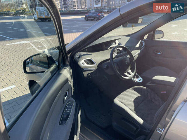 Сірий Рено Сценік, об'ємом двигуна 1.5 л та пробігом 299 тис. км за 6800 $, фото 4 на Automoto.ua