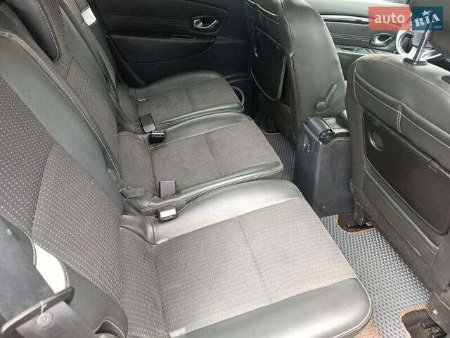 Рено Сценік 2011 у Чернігові на Automoto.ua Сірий Рено Сценік, об'ємом двигуна 1.5 л та пробігом 220 тис. км за 6500 $, фото 3 на Automoto.ua