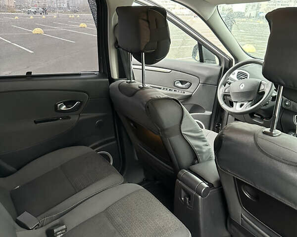 Сірий Рено Сценік, об'ємом двигуна 1.46 л та пробігом 290 тис. км за 7500 $, фото 14 на Automoto.ua