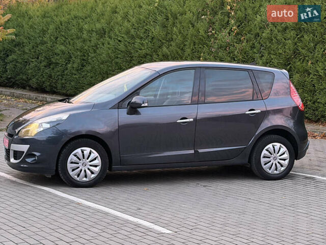 Сірий Рено Сценік, об'ємом двигуна 1.6 л та пробігом 231 тис. км за 7300 $, фото 1 на Automoto.ua