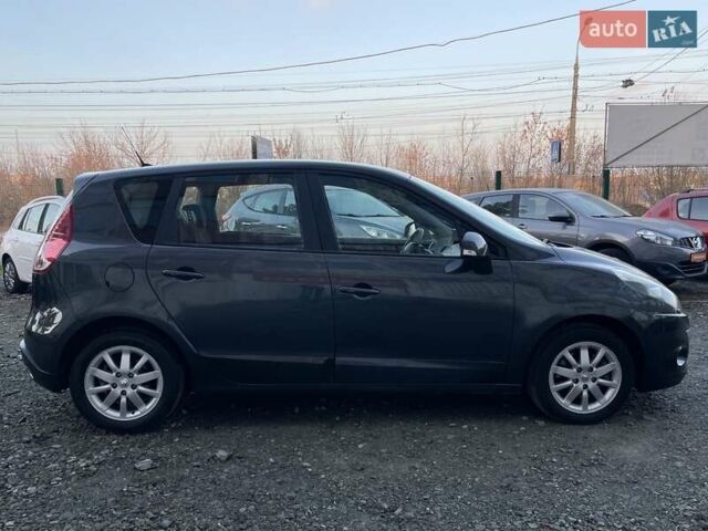 Серый Рено Сценик, объемом двигателя 1.6 л и пробегом 241 тыс. км за 7500 $, фото 8 на Automoto.ua