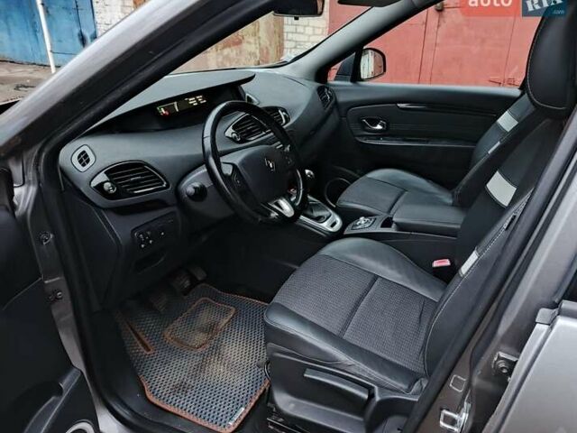 Серый Рено Сценик, объемом двигателя 1.5 л и пробегом 222 тыс. км за 7000 $, фото 14 на Automoto.ua