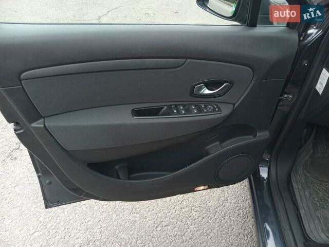 Сірий Рено Сценік, об'ємом двигуна 1.6 л та пробігом 280 тис. км за 7700 $, фото 1 на Automoto.ua