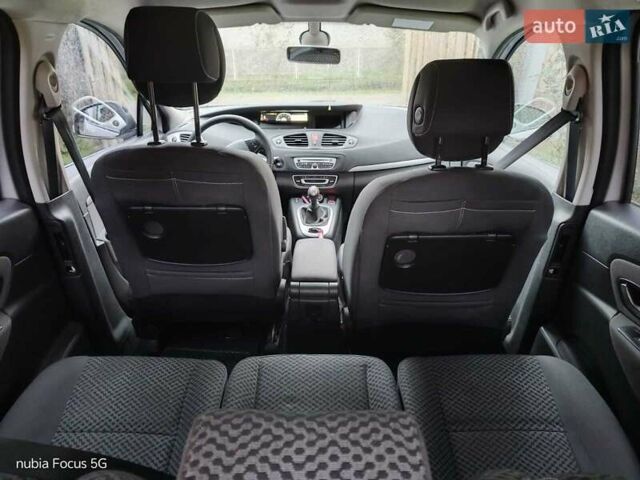 Серый Рено Сценик, объемом двигателя 1.5 л и пробегом 262 тыс. км за 6800 $, фото 7 на Automoto.ua