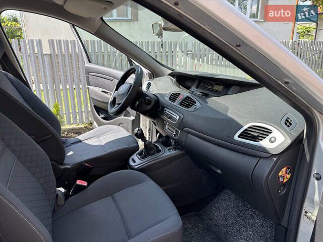 Серый Рено Сценик, объемом двигателя 1.6 л и пробегом 358 тыс. км за 6700 $, фото 15 на Automoto.ua