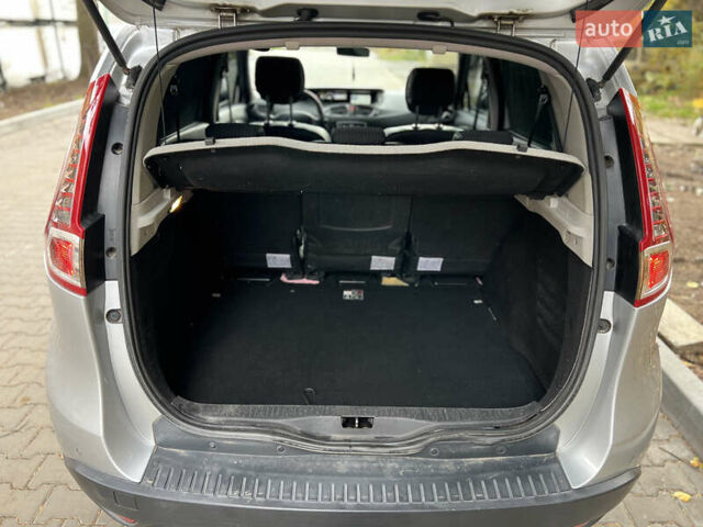 Сірий Рено Сценік, об'ємом двигуна 1.6 л та пробігом 290 тис. км за 7250 $, фото 31 на Automoto.ua