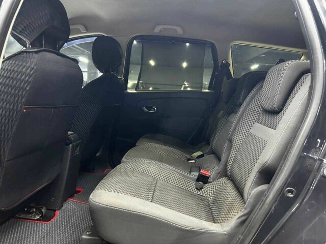 Серый Рено Сценик, объемом двигателя 1.5 л и пробегом 380 тыс. км за 6500 $, фото 13 на Automoto.ua