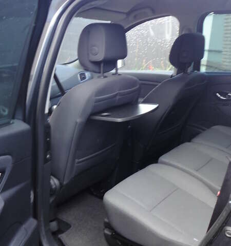 Серый Рено Сценик, объемом двигателя 1.6 л и пробегом 227 тыс. км за 8150 $, фото 13 на Automoto.ua