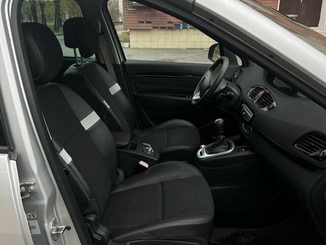 Серый Рено Сценик, объемом двигателя 1.6 л и пробегом 165 тыс. км за 8800 $, фото 20 на Automoto.ua