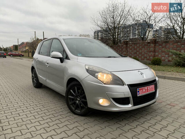 Серый Рено Сценик, объемом двигателя 1.5 л и пробегом 209 тыс. км за 7400 $, фото 2 на Automoto.ua