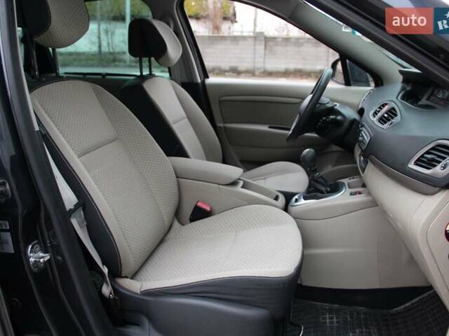 Сірий Рено Сценік, об'ємом двигуна 1.6 л та пробігом 217 тис. км за 6300 $, фото 15 на Automoto.ua