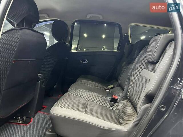 Серый Рено Сценик, объемом двигателя 1.5 л и пробегом 380 тыс. км за 6500 $, фото 13 на Automoto.ua