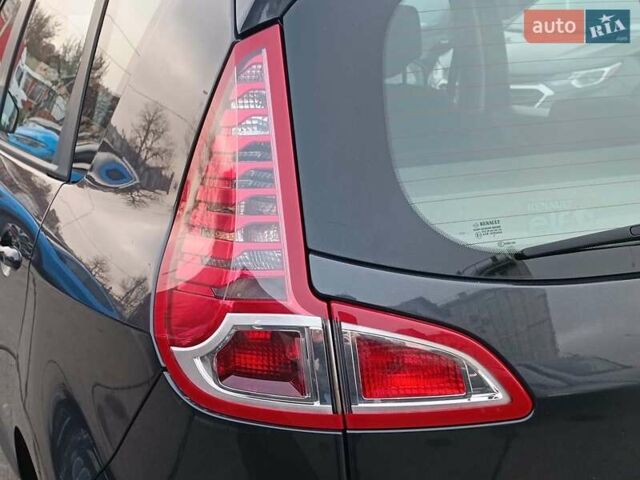 Серый Рено Сценик, объемом двигателя 1.6 л и пробегом 206 тыс. км за 7790 $, фото 9 на Automoto.ua