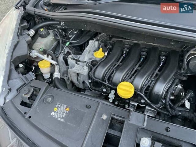 Серый Рено Сценик, объемом двигателя 1.6 л и пробегом 241 тыс. км за 7500 $, фото 46 на Automoto.ua