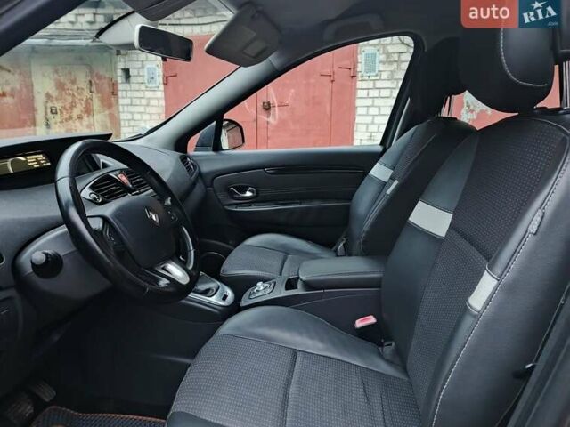 Серый Рено Сценик, объемом двигателя 1.5 л и пробегом 222 тыс. км за 7000 $, фото 19 на Automoto.ua