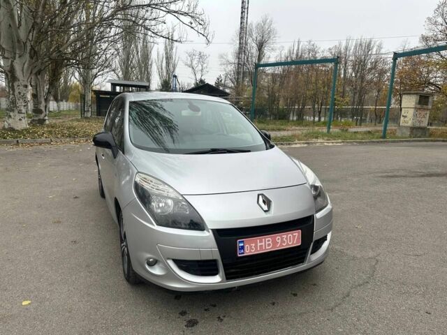 Сірий Рено Сценік, об'ємом двигуна 1.6 л та пробігом 165 тис. км за 8400 $, фото 4 на Automoto.ua