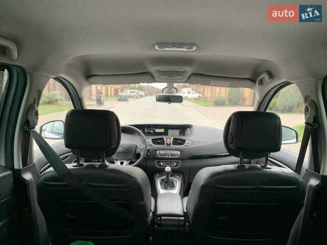 Серый Рено Сценик, объемом двигателя 1.5 л и пробегом 209 тыс. км за 7400 $, фото 17 на Automoto.ua