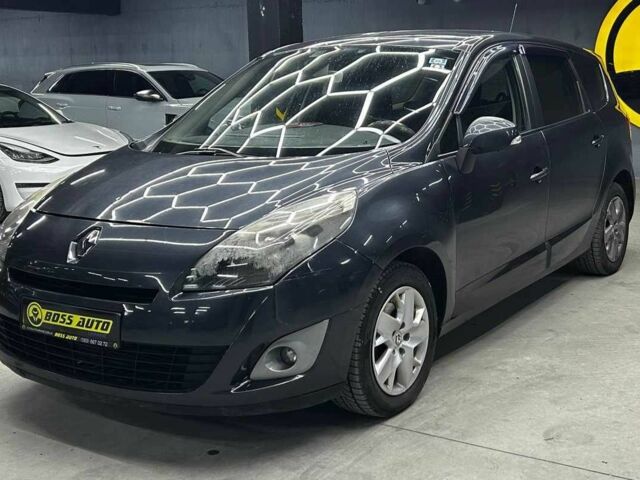 Серый Рено Сценик, объемом двигателя 1.5 л и пробегом 380 тыс. км за 6500 $, фото 2 на Automoto.ua