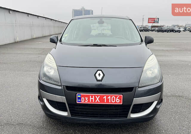 Серый Рено Сценик, объемом двигателя 1.5 л и пробегом 234 тыс. км за 7300 $, фото 1 на Automoto.ua