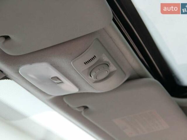 Сірий Рено Сценік, об'ємом двигуна 1.6 л та пробігом 217 тис. км за 6300 $, фото 25 на Automoto.ua