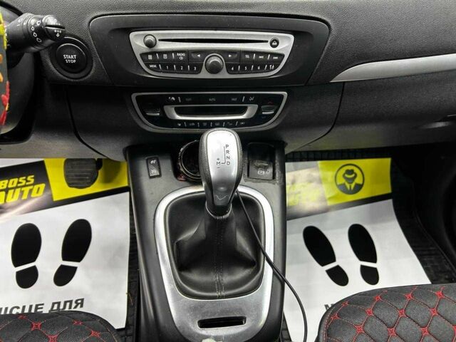 Серый Рено Сценик, объемом двигателя 1.5 л и пробегом 380 тыс. км за 6500 $, фото 10 на Automoto.ua