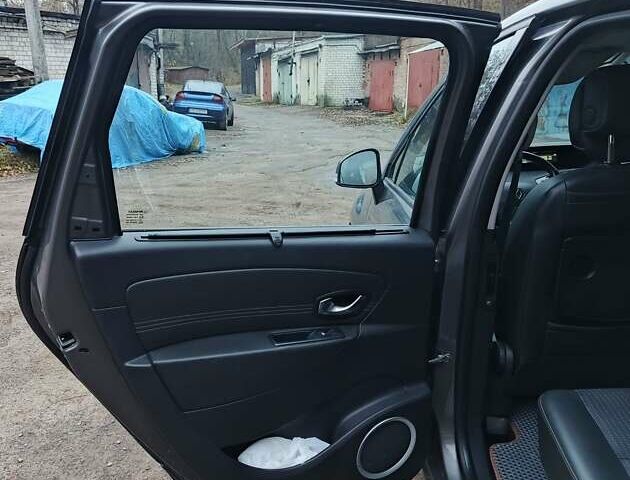 Серый Рено Сценик, объемом двигателя 1.5 л и пробегом 222 тыс. км за 7000 $, фото 26 на Automoto.ua