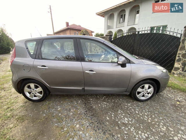 Рено Сценик 2011 в Ровно на Automoto.ua Серый Рено Сценик, объемом двигателя 1.5 л и пробегом 317 тыс. км за 6500 $, фото 9 на Automoto.ua