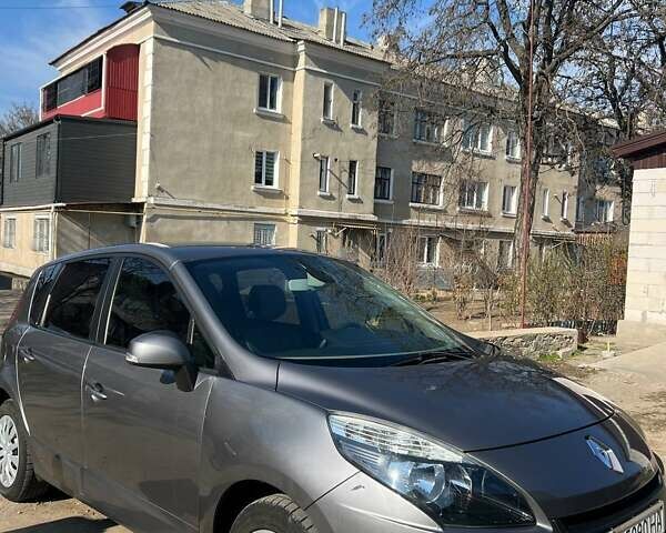 Серый Рено Сценик, объемом двигателя 1.9 л и пробегом 217 тыс. км за 7390 $, фото 1 на Automoto.ua