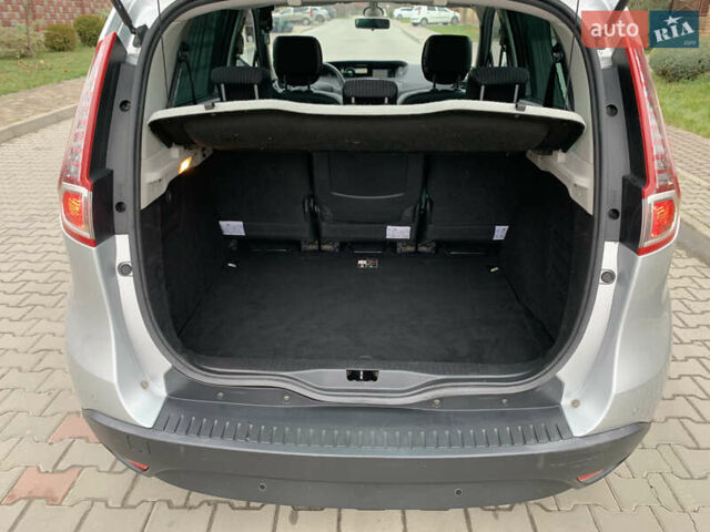 Серый Рено Сценик, объемом двигателя 1.5 л и пробегом 209 тыс. км за 7400 $, фото 18 на Automoto.ua