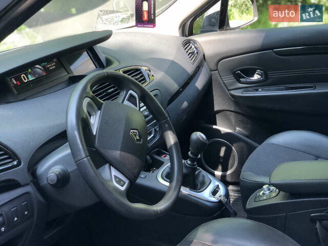 Сірий Рено Сценік, об'ємом двигуна 1.6 л та пробігом 285 тис. км за 6999 $, фото 11 на Automoto.ua