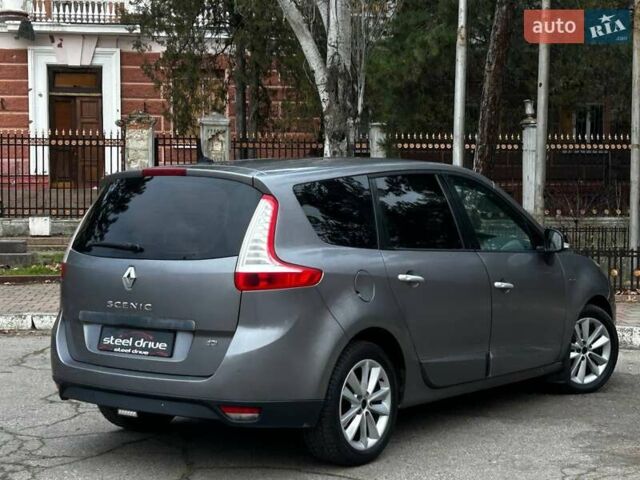 Серый Рено Сценик, объемом двигателя 1.46 л и пробегом 313 тыс. км за 8199 $, фото 4 на Automoto.ua
