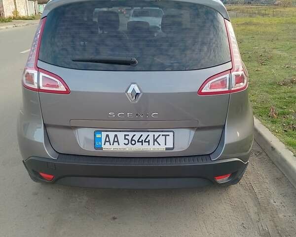 Серый Рено Сценик, объемом двигателя 1.6 л и пробегом 166 тыс. км за 7700 $, фото 3 на Automoto.ua
