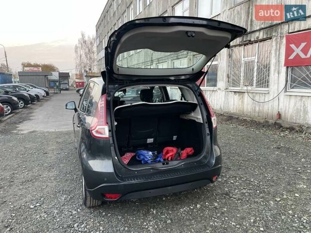 Серый Рено Сценик, объемом двигателя 1.6 л и пробегом 241 тыс. км за 7500 $, фото 42 на Automoto.ua