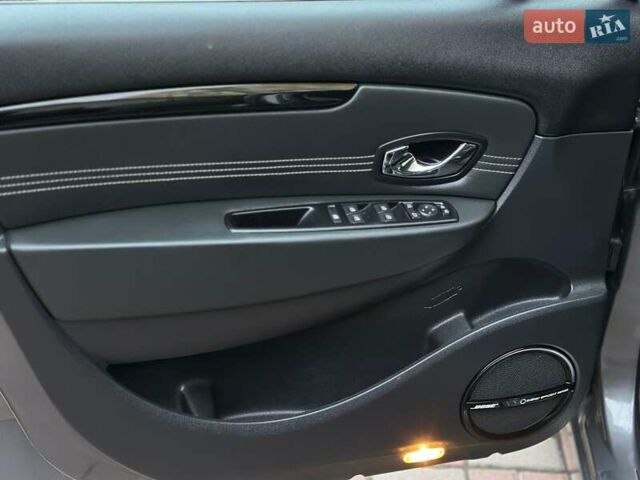 Сірий Рено Сценік, об'ємом двигуна 1.5 л та пробігом 236 тис. км за 6999 $, фото 14 на Automoto.ua