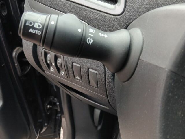 Серый Рено Сценик, объемом двигателя 1.6 л и пробегом 280 тыс. км за 7700 $, фото 10 на Automoto.ua