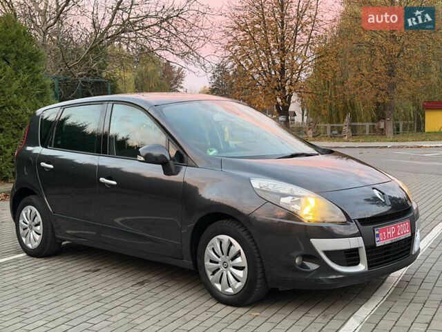 Сірий Рено Сценік, об'ємом двигуна 1.6 л та пробігом 231 тис. км за 7300 $, фото 5 на Automoto.ua