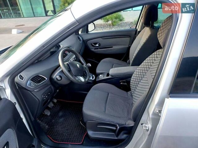 Серый Рено Сценик, объемом двигателя 1.5 л и пробегом 309 тыс. км за 6300 $, фото 11 на Automoto.ua