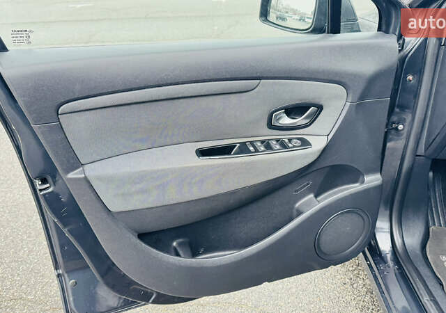 Серый Рено Сценик, объемом двигателя 1.5 л и пробегом 234 тыс. км за 7300 $, фото 8 на Automoto.ua