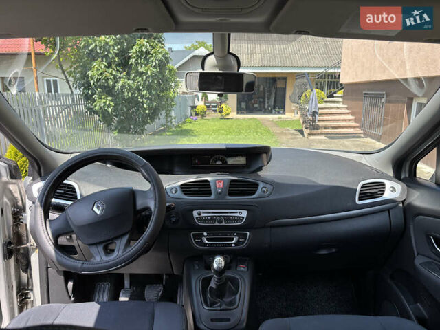 Серый Рено Сценик, объемом двигателя 1.6 л и пробегом 358 тыс. км за 6700 $, фото 12 на Automoto.ua
