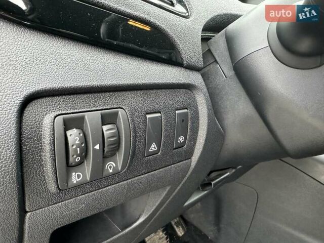 Сірий Рено Сценік, об'ємом двигуна 1.6 л та пробігом 233 тис. км за 7999 $, фото 43 на Automoto.ua