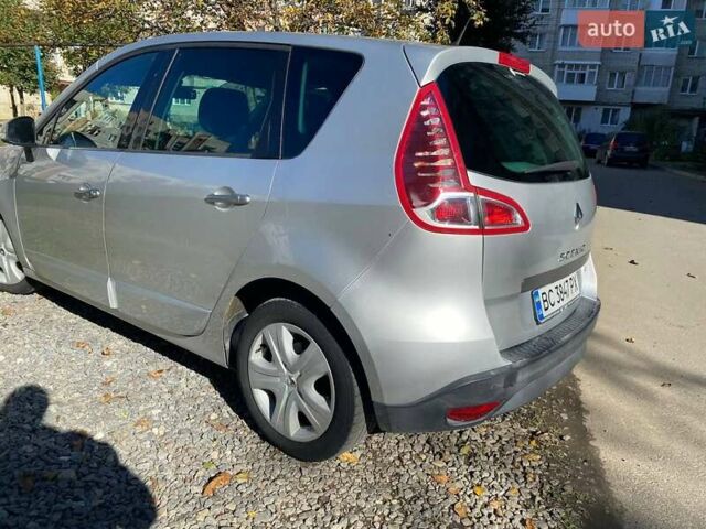 Серый Рено Сценик, объемом двигателя 1.5 л и пробегом 176 тыс. км за 6299 $, фото 2 на Automoto.ua