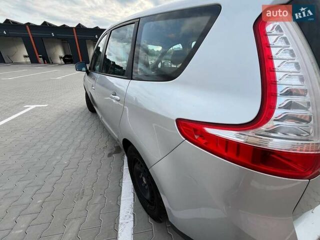 Серый Рено Сценик, объемом двигателя 1.46 л и пробегом 246 тыс. км за 7200 $, фото 23 на Automoto.ua