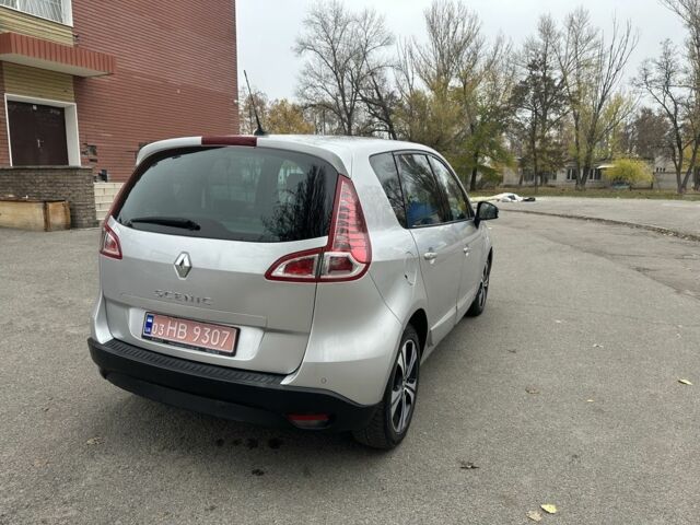 Серый Рено Сценик, объемом двигателя 1.6 л и пробегом 165 тыс. км за 8800 $, фото 3 на Automoto.ua