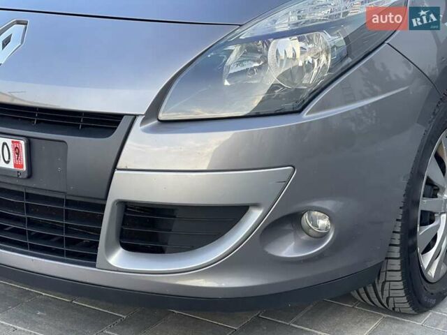 Сірий Рено Сценік, об'ємом двигуна 1.6 л та пробігом 168 тис. км за 6750 $, фото 10 на Automoto.ua