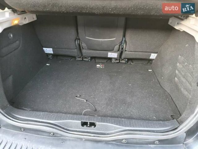 Серый Рено Сценик, объемом двигателя 1.6 л и пробегом 206 тыс. км за 7500 $, фото 9 на Automoto.ua