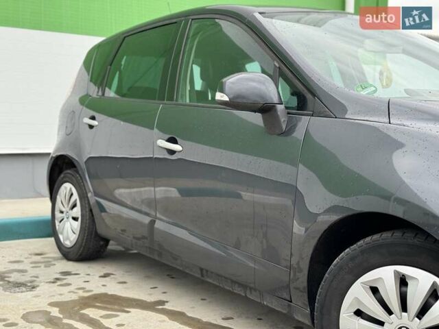 Сірий Рено Сценік, об'ємом двигуна 1.6 л та пробігом 233 тис. км за 8300 $, фото 13 на Automoto.ua