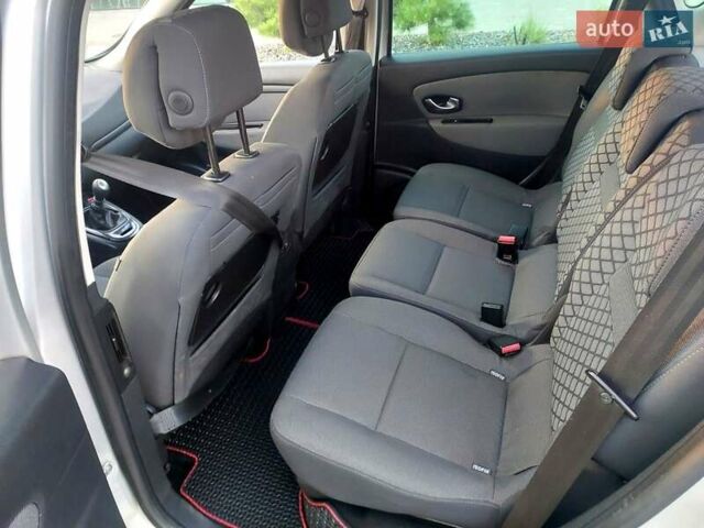 Серый Рено Сценик, объемом двигателя 1.5 л и пробегом 309 тыс. км за 5850 $, фото 19 на Automoto.ua