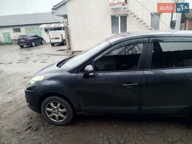 Серый Рено Сценик, объемом двигателя 1.5 л и пробегом 340 тыс. км за 4733 $, фото 1 на Automoto.ua